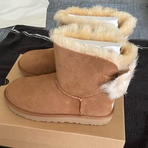 UGG BOOTS